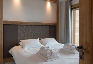 chambre-chalets-cocoon-appartement-luxe-skis-aux-pieds-bord-de-piste-val-thorens